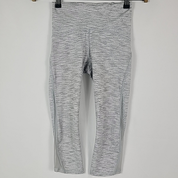 Lululemon Women's Train Times Crop 17" Cropped Leggings  Grey White Stripes Sz 4 - Picture 1 of 7
